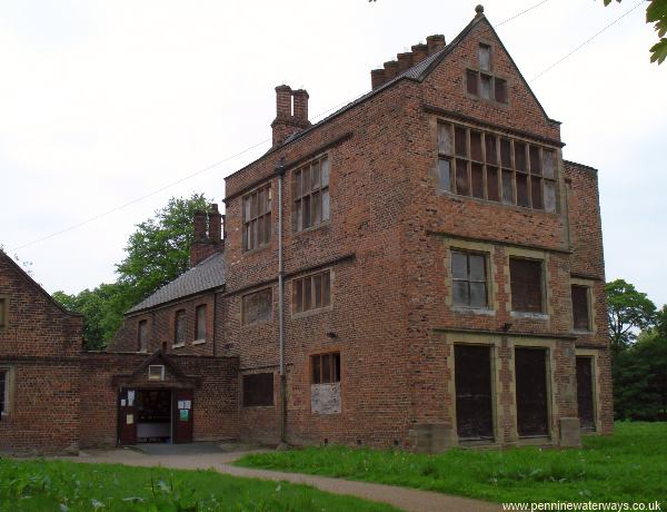 Bewsey Old Hall, Sankey Canal