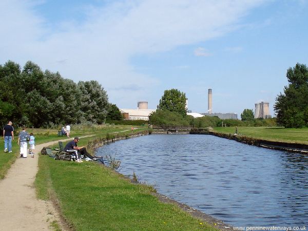 Spike Island, Sankey Canal