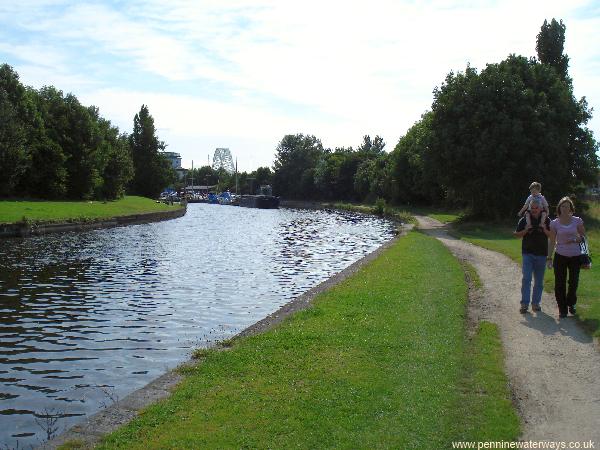 Spike Island, Sankey Canal