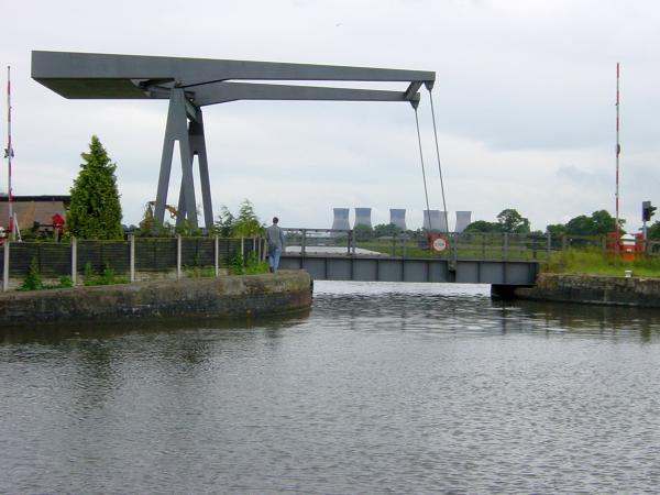 Kirkhouse Green Lift Bridge