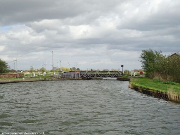 Moor's Swing Bridge, Thorne