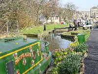 Lock 24E, Huddersfield Narrow Canal, Slaithwaite, in Spring, computer desktop wallpaper